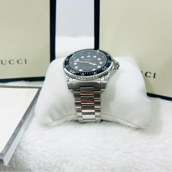 Gucci Dive Stainless Steel Black Dial Quartz Diver's YA136221 200M Watch NEW - Picture 5 of 8